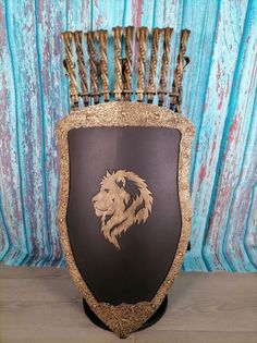 Каминный набор Щит-подставка Лев на 10 шампуров Арарат Shampurs