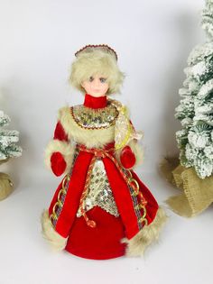 Фигурка новогодняя Merry Christmas 15343 Снегурочка с тайником для конфет в красной шубе