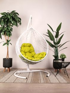 Подвесное кресло белое, ротанг 23071733 желтая подушка No Brand