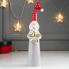 Новогодний сувенир NoBrand 4847513 Дедушка Мороз с звёздочкой в обнимку 23,6х5,9х7,2 см