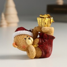 Новогодний сувенир NoBrand 9494175 Мишка с подарками, упражение берёзка 7х4х7,5 см