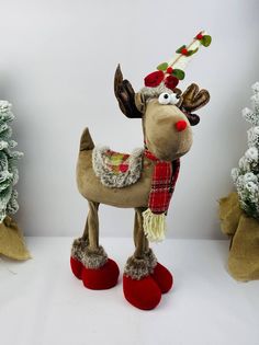 Фигурка новогодняя Merry Christmas 16853 1шт Олень