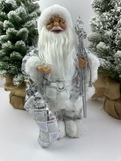 Фигурка новогодняя Merry Christmas Дед Мороз в серебристой шубе 30х17