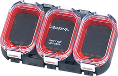 Коробка для приманки Daiwa UC-300DP, 3 отсека, с магнитным держателем, красная