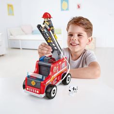 Пожарная машина с водителем Hape E3024_HP