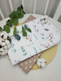 Набор пеленок непромокаемых "Зайчики с сердечками на кофе" 2шт 70*100см No Brand