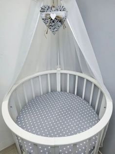 Простынь на резинке на матрас "Звёзды на сером" d75 No Brand