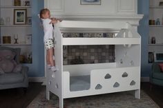 Детская кровать домик БазисВуд Облачка, вход слева
