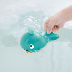 Игрушка для купания Кит пускающий пузырьки Hape E0216_HP