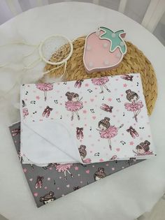 Набор пеленок непромокаемых Маленькие балеринки 2шт 70*100см No Brand