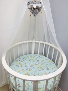 Простынь на резинке на матрас "Бабочки от колобка" d75 No Brand