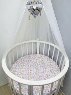 Простынь на резинке на матрас "Розово-голубые зайчики" d75 No Brand