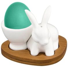 Подставка под яйцо Elan Gallery Белый кролик на деревянной подставке, с солонкой