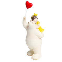 Сувенир полистоун Медведь с малышкой на спине, с шариком-сердцем в лапе 7х7,5х29 см No Brand