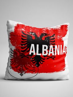 Подушка декоративная Флаг Албания No Brand