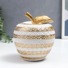 Сувенир полистоун "Белое яблоко с золотыми геометрическими узорами" 13,5х13х13 см No Brand