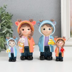 Фигурка 9836851 Малыши в дождевиках с рожками набор 4 шт 2х2х7 4х3,5х11,5 см No Brand