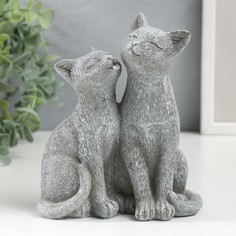 Сувенир полистоун "Кот и кошка - умывание" серый 15х8х13 см No Brand