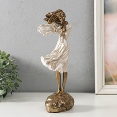 Сувенир полистоун Девушка стоит на камне 10,5х8,5х29 см No Brand