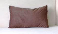 Подушка декоративная Zaberite, 30х50, Шоколад, велюр диванная