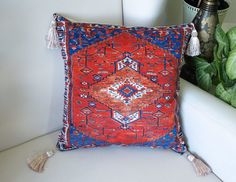 Подушка декоративная с кисточками, 40х40, Лазурит, Сказки Шахерезады, велюр Zaberite