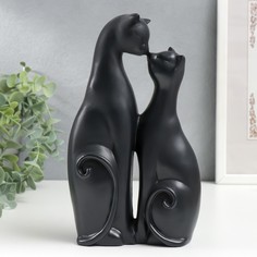 Сувенир полистоун "Кот и кошка - поцелуй" чёрная 22х12,5х5,5 см No Brand