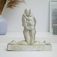 Фигура "Объятия" золотая, 22см Хорошие сувениры