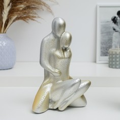 Фигура "Нежность" золотая, 25см Хорошие сувениры