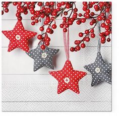 Салфетки ланч 3-х слойные Красно-серые звезды уп 20 шт PAW