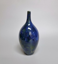 Ваза ручной работы Irina Volvach Art Ceramics "Синева средняя"