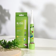 Электрическая зубная щетка Revyline RL 050 Kids зеленый