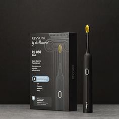 Электрическая зубная щетка Revyline RL 060 черный
