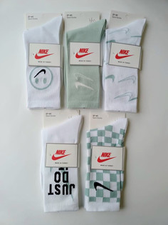 Комплект носков женских Nike WD белых; зеленых 37-41, 5 пар