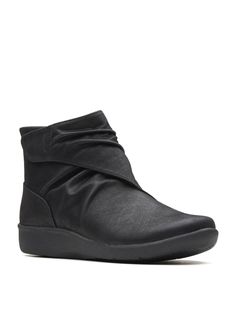 Ботинки женские Clarks 26137566 черные 38 EU