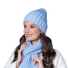 Шапка женская Landre ОДЕЛИЯ 17 голубая, one size