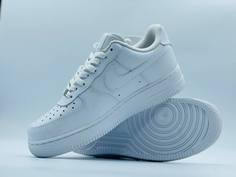 Кроссовки мужские Nike Air Force 1 NFS1 белый 40 RU