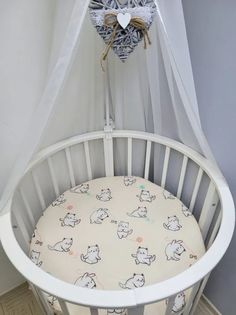 Простынь на резинке на матрас "Котики с клубочками" d75 No Brand