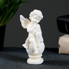 Статуэтка Ангел на шаре позолота, 11х5х5см Хорошие сувениры