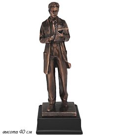 Статуэтка Доктор 40см. в подарочной упаковке 701-021 118-701-021 Lenardi