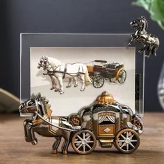 Фоторамка пластик 10х15 см Карета 14,5х15х3,5 см Зебра