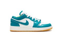 Кеды женские Nike Air Jordan 1 Low GS голубые 36 EU