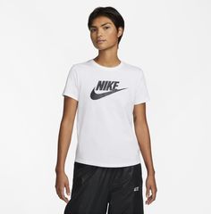 Футболка женская Nike W Sportswear Essentials Logo T-Shirt белая M