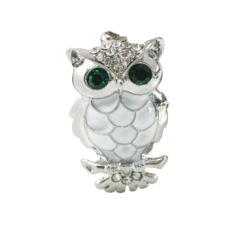 Брошь "Сова", цвет зелёно-белый в серебре Queen Fair