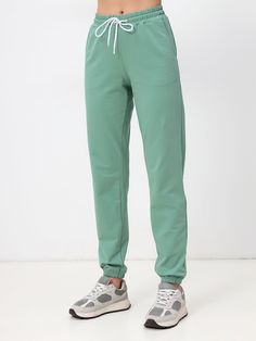 Спортивные брюки женские MOM №1 3170 зеленые 52 RU