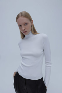 Свитер женский Incity 1.1.2.23.01.05.02373/110602 белый 2XS