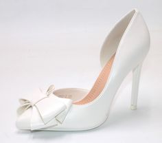 Туфли женские DEC051223-13 белые 39 RU No Brand