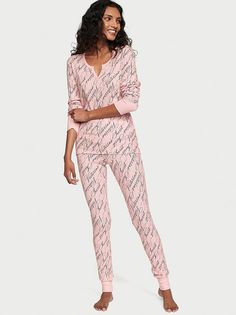 Пижама женская Victorias Secret 11211016 розовая L Regular