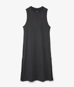 Платье женское Nike DO5011-010 черное 40
