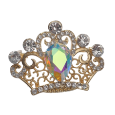 Брошь "Корона" с каплей, цвет радужно-белый в золоте Queen Fair