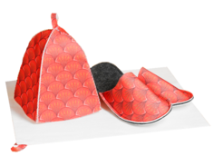Набор для бани с принтом "Огненный дракон": шапка, тапки, коврик, красный Никитинская мануфактура